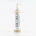 Shampoing doux aux plantes et huiles naturelles : démêle, hydrate, protège et sublime tous types de cheveux. Cheveux nourris, brillants et éclatants de santé.